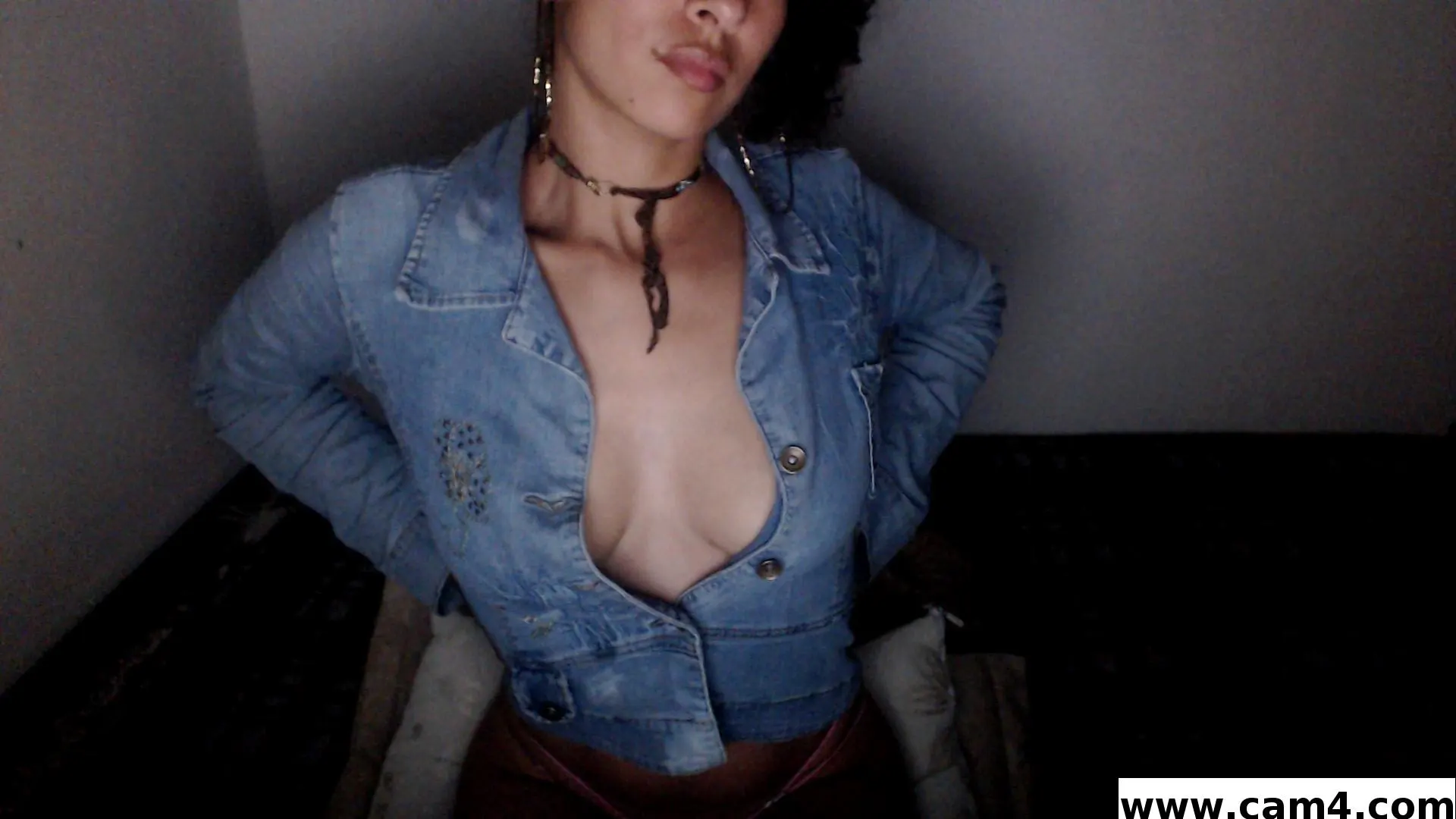 latinqueen01 image 0